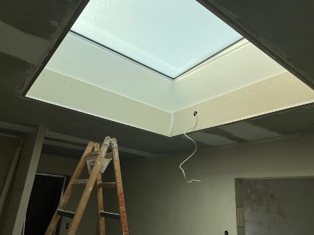 Oberlicht quadratisch, verkleidet